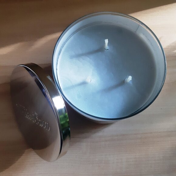 *New Bath & Body Works White Barn Sun-Drenched Linen Scent 3 Wick Candle w/ Lid - Picture 2 of 2